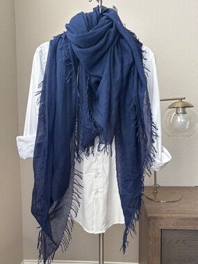 EUC Chan Luu Medival Blue Cashmere And Silk
Scarf